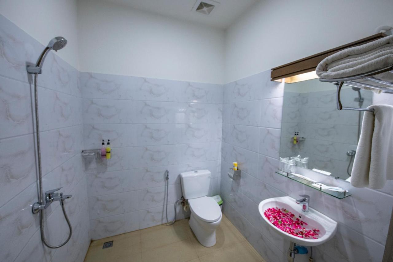 Uct Taunggyi Hotel Buitenkant foto
