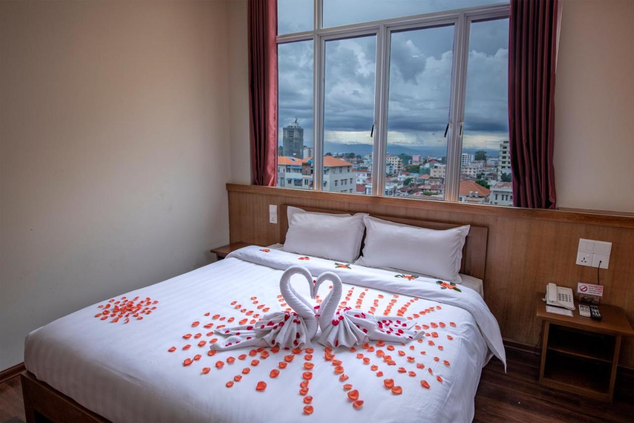 Uct Taunggyi Hotel Buitenkant foto