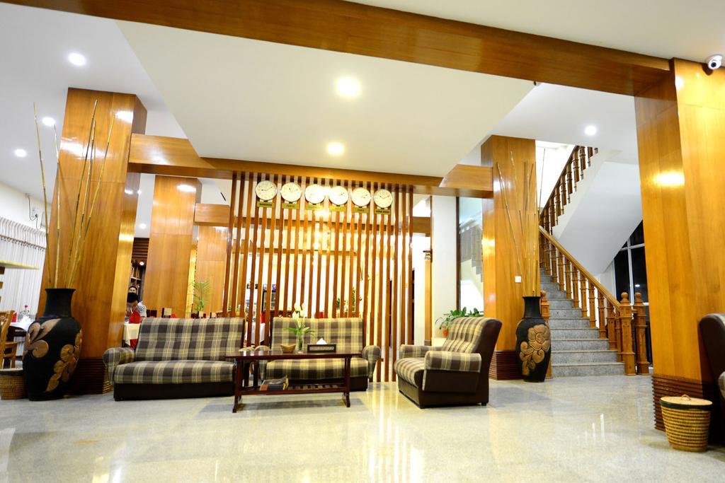 Uct Taunggyi Hotel Buitenkant foto